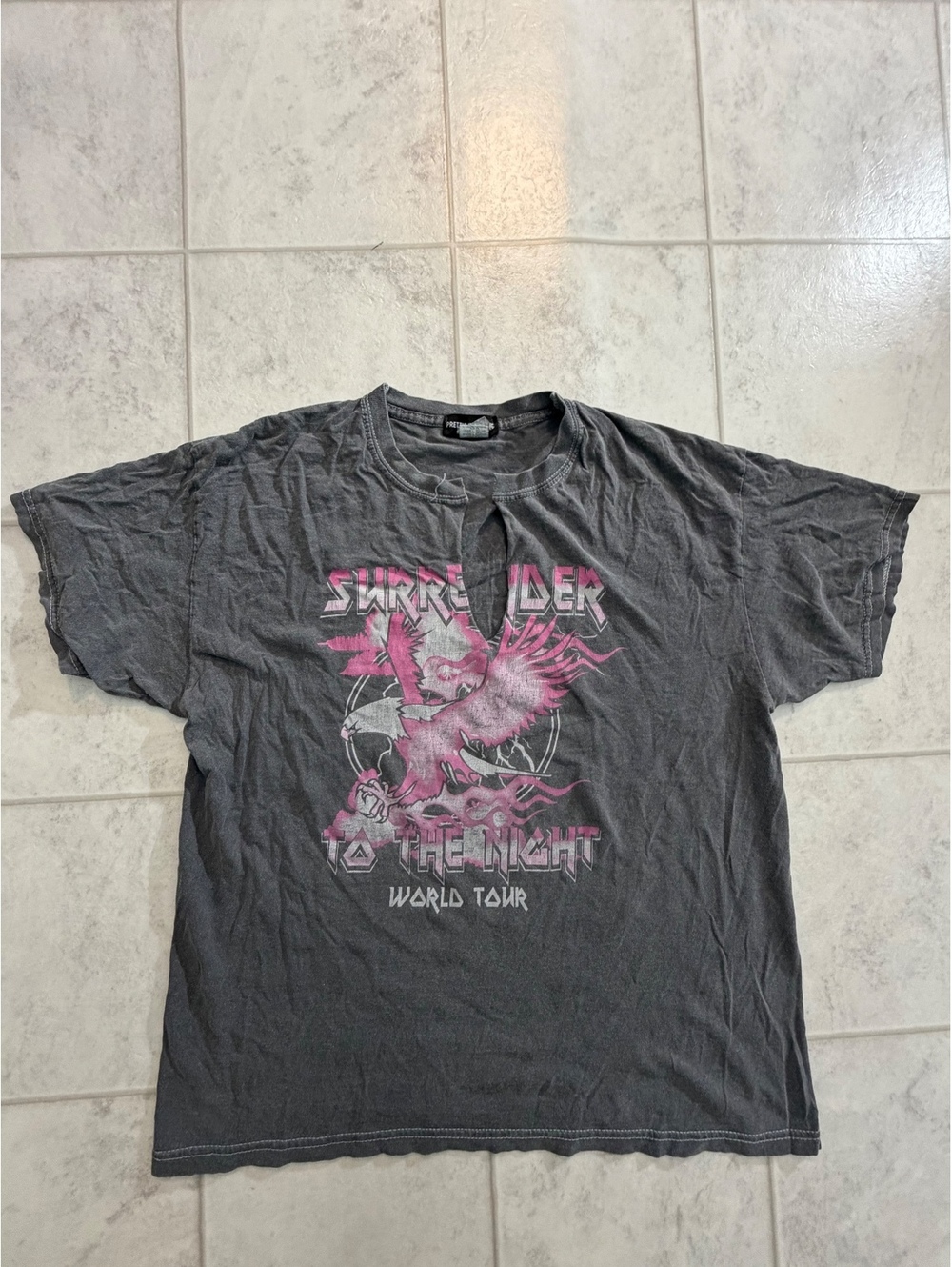 PrettyLittleThing gray graphic T-shirt